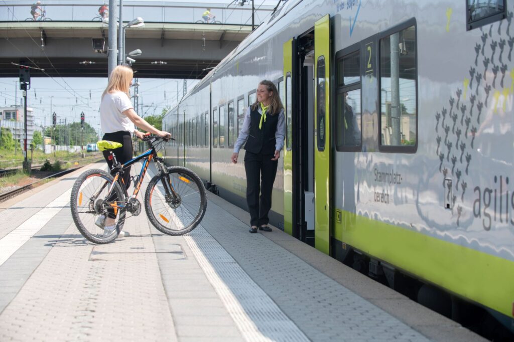 Fahrrad im agilis Zug